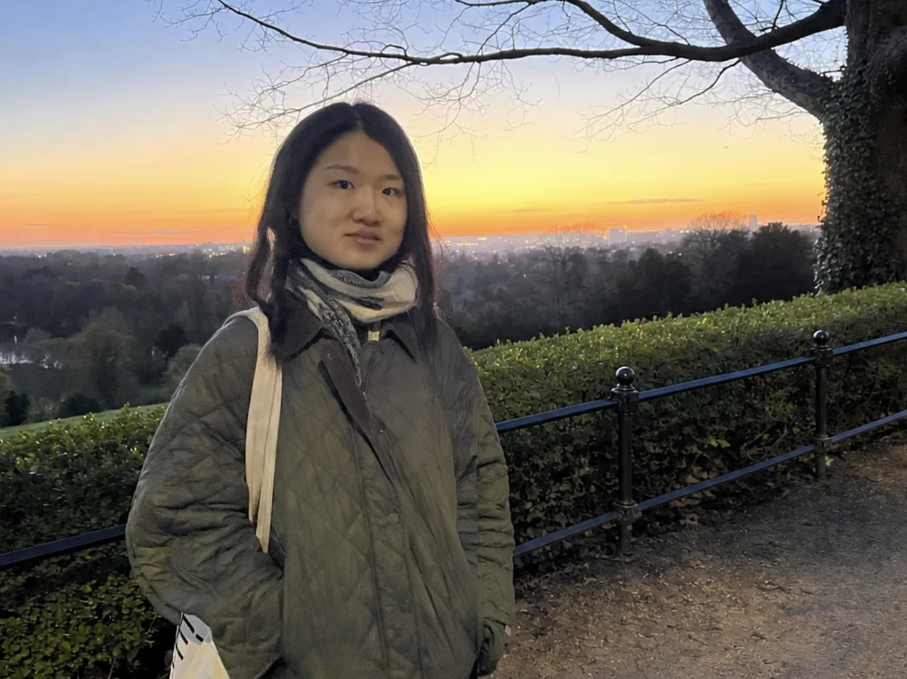 Elle Choi public page image 1